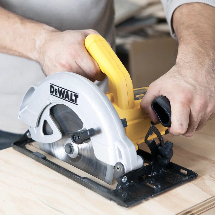 Sega Circolare DeWALT DWE560 1350W con Valigetta