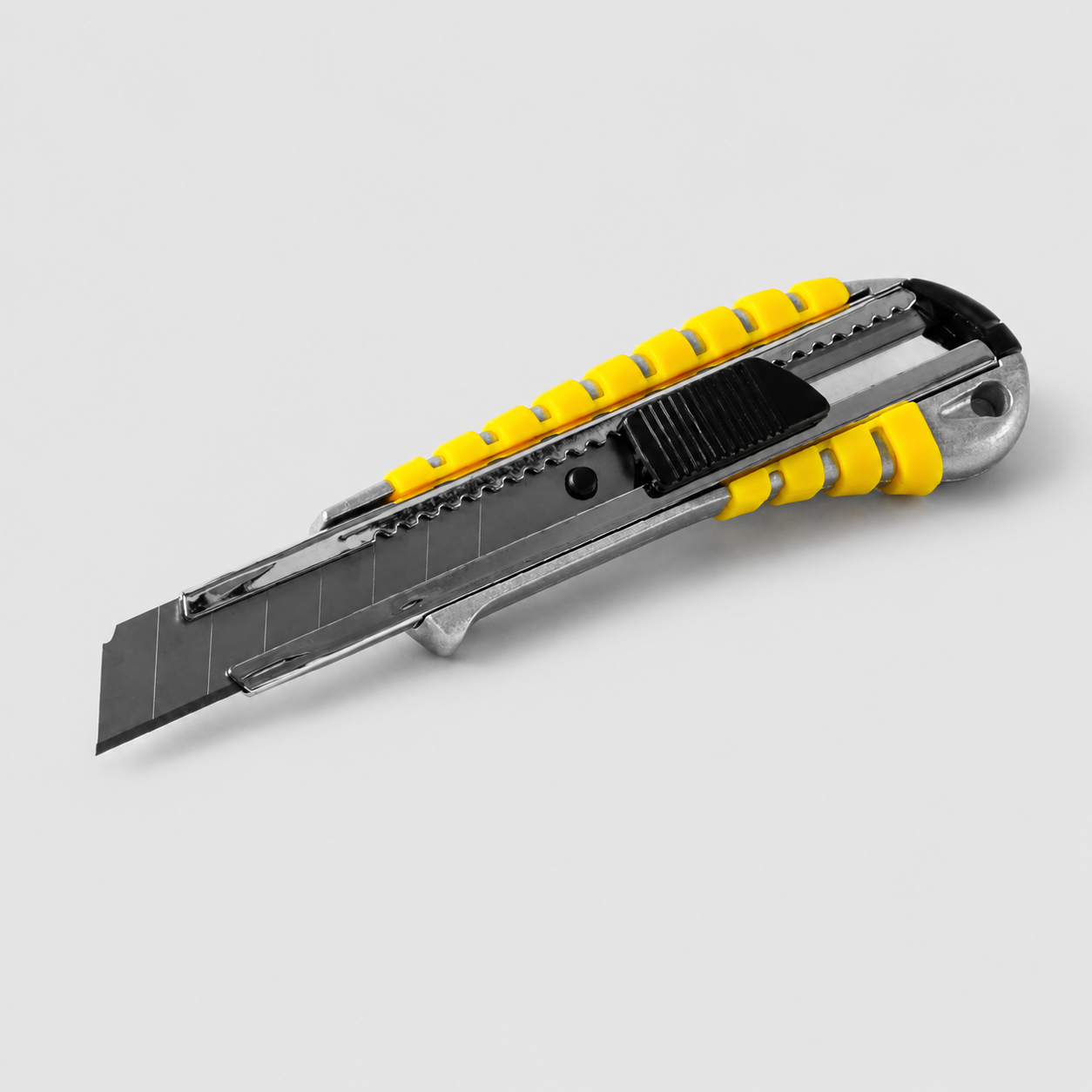 Cutter professionale Akifix in alluminio gommato